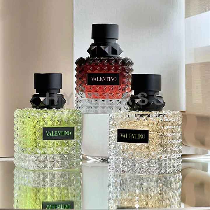 Wholesale 50ml 100ml Embossed glass perfume bottle with spray pump